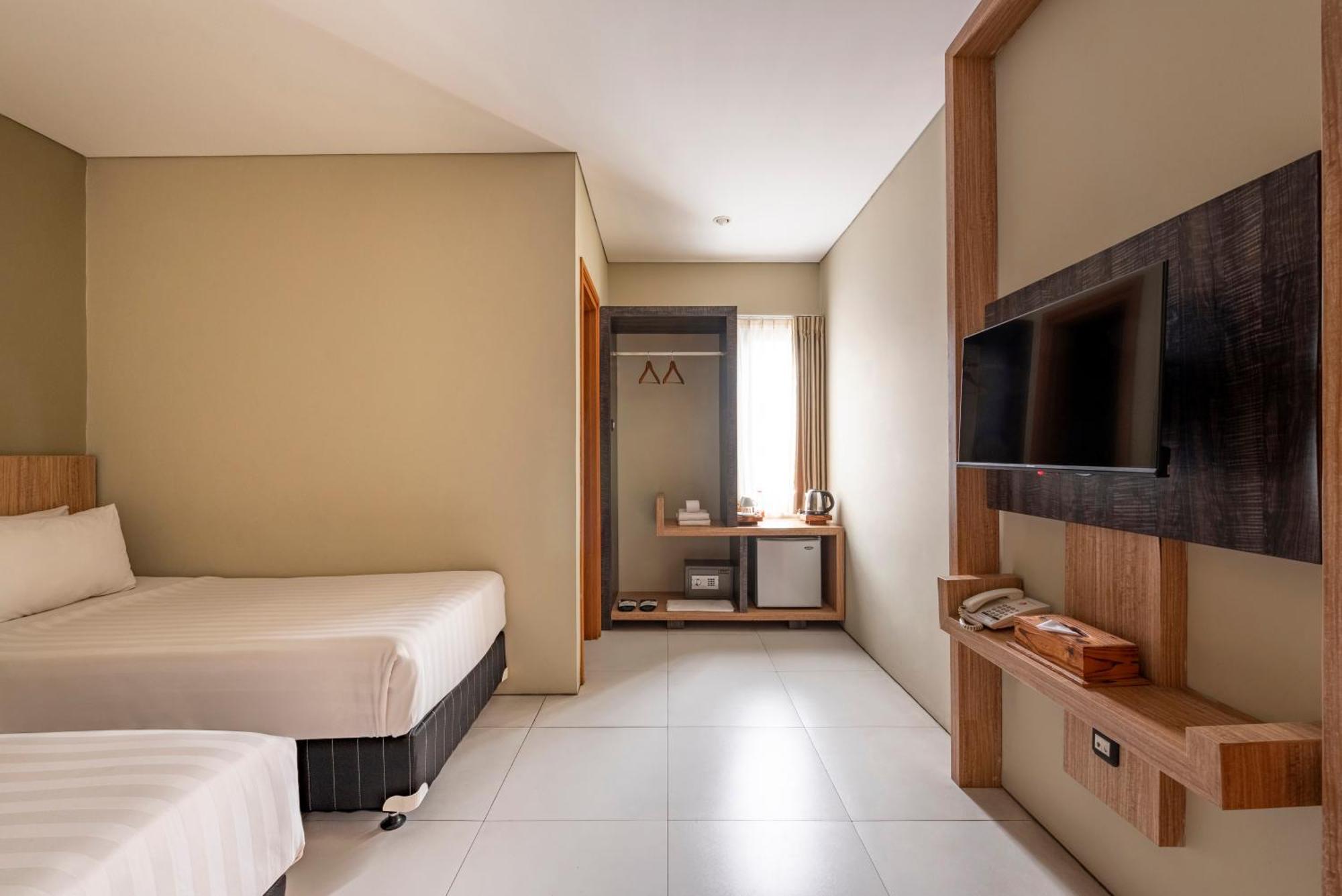 Mogens Wisma tamu Bandung